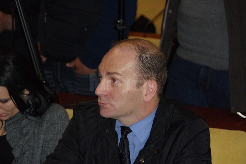 Robert Holman se va ocupa cel mai probabil de relațiile cu presa