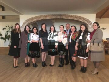 Prezență numeroasă și activități diverse la Simpozionul „Armonie prin joc și cânt, port și cuvânt, ediția a VII-a
