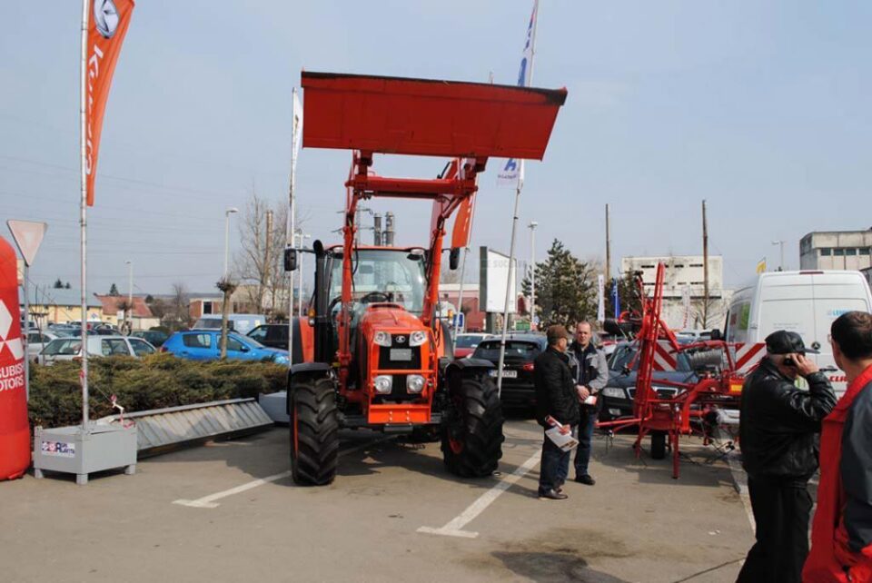 Peste 70 de expozanți își vor prezenta oferta de produse și servicii în cadrul ediției de anul acesta a Târgului Agro Expo Bucovina Peste 70 de expozanți își vor prezenta oferta de produse și servicii în cadrul ediției de anul acesta a Târgului Agro Expo Bucovina