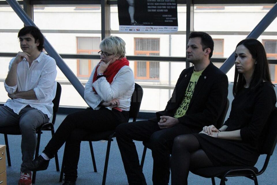 Comedie de dragoste cu 11 actori, pe scena Teatrului „Matei Vișniec” Suceava