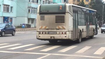 Mizeria adunată de pe traseele parcurse zilnic nu poate fi spălată, singura pompă fiind defectă