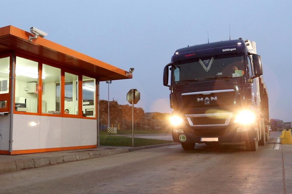 Holzindustrie Schweighofer lucrează în strânsă cooperare cu autoritățile pentru a asigura un lanț de aprovizionare sustenabil