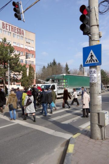 Desființarea trecerilor de pietoni de pe Calea Unirii și interzicerea accesului la stânga către Shopping City, printre măsurile de fluidizare a traficului rutier