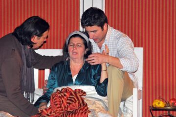 „Părinți teribili”, cu mari actori ai scenei românești, la Suceava