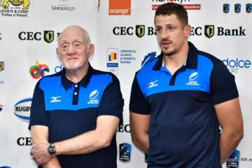 Antrenorul Romniei, Lynn Howells și căpitanul României, humoreanul Mihai Macovei