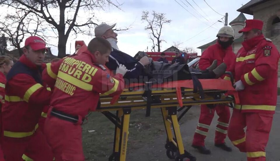 Bărbatul de 85 de ani a fost transportat la Spitalul Județean