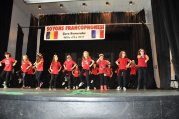Peste 300 de elevi suceveni au celebrat limba franceză în cadrul festivalului „Soyons francophones!”