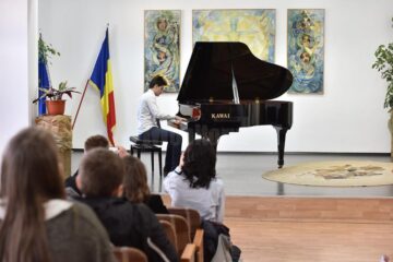 Concurs de interpretare la pian „Tinere talente”, la Colegiul de Artă „Ciprian Porumbescu”