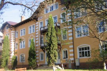 Adolescentul a fost transportat la Spitalul municipal Vatra Dornei