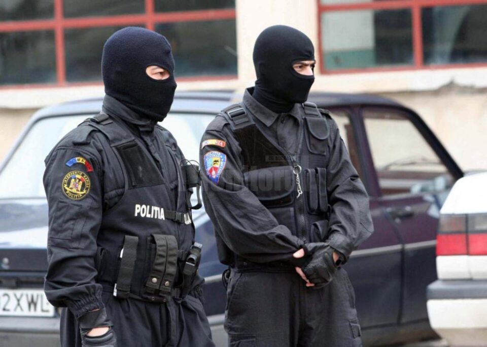 La acțiune au participat și Politisti de la Serviciul de Acțiuni Speciale