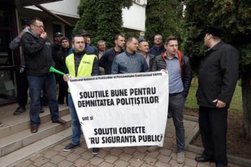 Protest zgomotos al polițiștilor suceveni care au ieșit în stradă