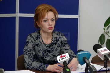 Prefectul Mirela Adomnicăi