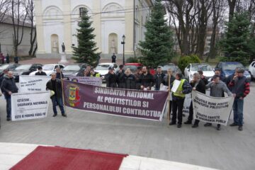 Polițiștii au protestat ieri în stradă