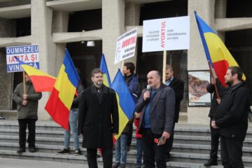 Peste 1000 de suceveni, majoritatea cu copii, au participat la Marsul pentru Viata 5