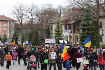 Peste 1000 de suceveni, majoritatea cu copii, au participat la Marsul pentru Viata 6