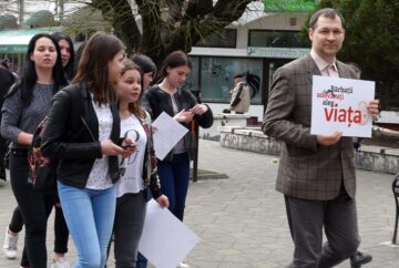 Marșul pentru viață 2017, desfășurat sub genericul „Ajută Mama și Copilul! Ei depind de tine!”, desfășurat vineri, 24 martie, la Fălticeni