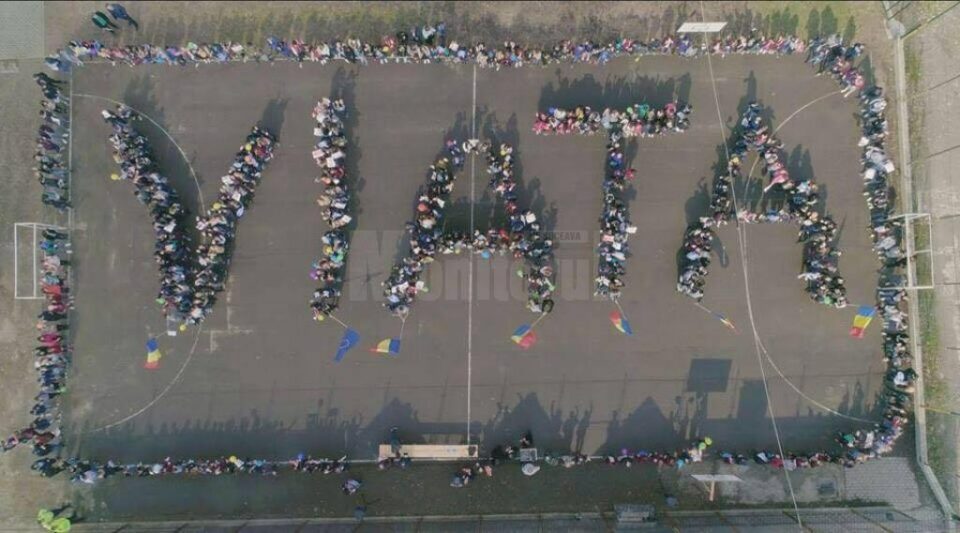 „Marșul pentru viață” de la Vicovu de Sus a adunat sute de participanți