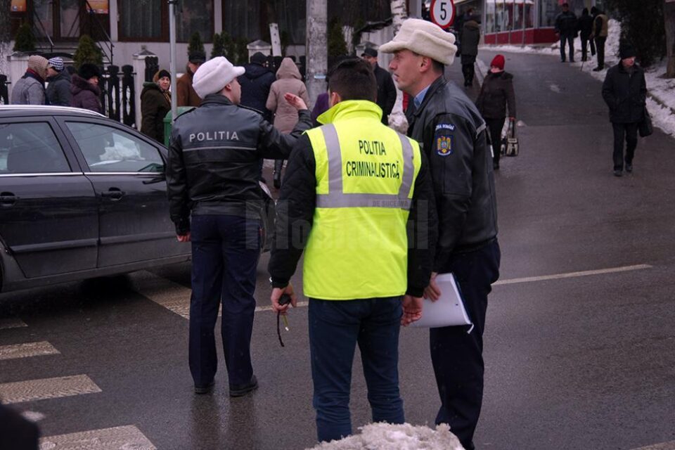 Din cercetările polițiștilor rutieri rezultă că accidentul s-a produs vineri seară, în jurul orei 18.45 Din cercetările polițiștilor rutieri rezultă că accidentul s-a produs vineri seară, în jurul orei 18.45
