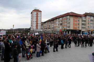 "Marșul pentru viață" a mobilizat peste 1000 de oameni, în municipiul Suceava