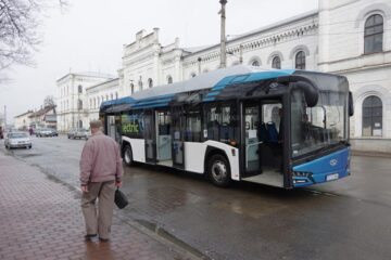 Pensionarii din municipiul Suceava vor călători gratuit cu autobuzele societății de transport public local, TPL