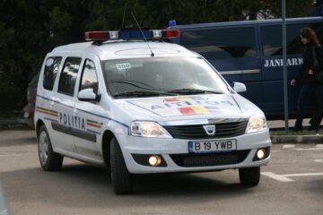 Polițiștii au plecat în urmărire cu autospeciala cu radar cu care făceau controlul
