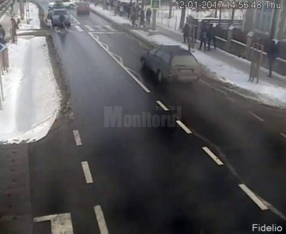 Trecerea de pietoni cu probleme din centrul comunei Dumbrăveni