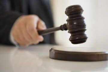 Un tânăr condamnat la trei ani de închisoare, declarat nevinovat la apel, pentru lipsă de probe