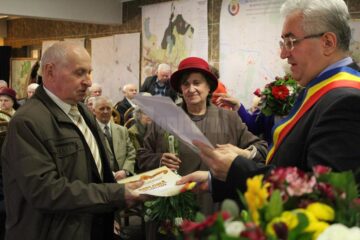 27 de noi "Cupluri de Aur" au fost sărbătorite, sâmbătă, la sediul Primăriei Suceava