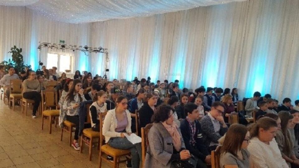 Savanți români, „în vizită” la Colegiul Tehnic „Petru Mușat”