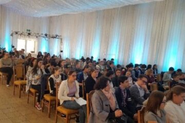 Savanți români, „în vizită” la Colegiul Tehnic „Petru Mușat”