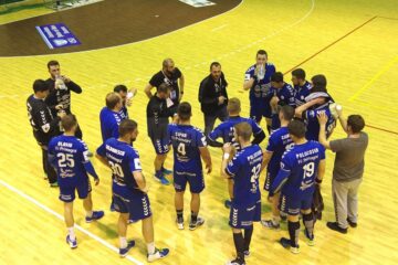 Universitarii încep play-out-ul din poziția de lider