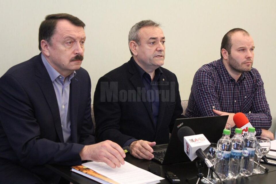 Adrian Bodea (centru) cu directorii Bioenergy și Thermonet