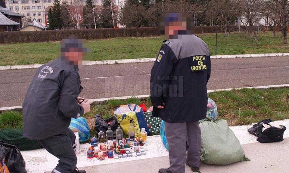 126 pachete de țigări de diferite mărci erau ascunse în păpuși Matrioșka și în ciorapi fini de damă