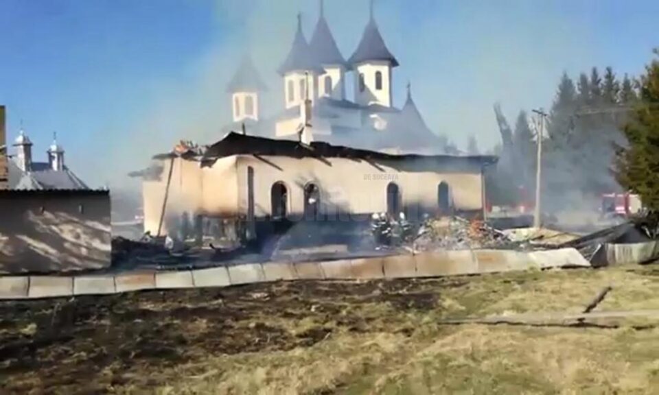 A dat foc miriștii și a provocat un incendiu cu pagube de 150.000 de lei, la Parohia Șaru Dornei