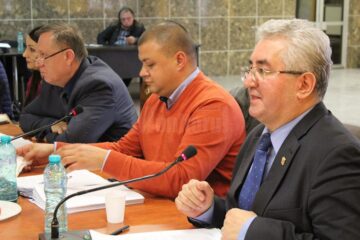 Bursele școlare în valoare de 450.000 de lei au fost acordate în baza unui proiect inițiat de primarul Ion Lungu