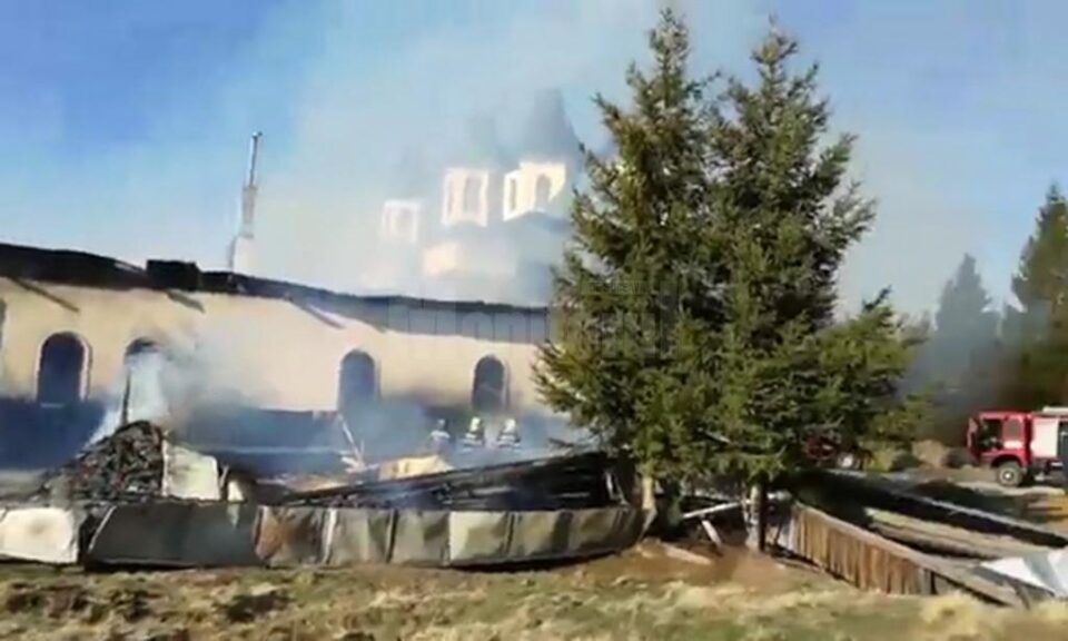A dat foc miriștii și a provocat un incendiu cu pagube de 150.000 de lei, la Parohia Șaru Dornei