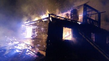 Un puternic incendiu a avut loc la Poiana Negrii