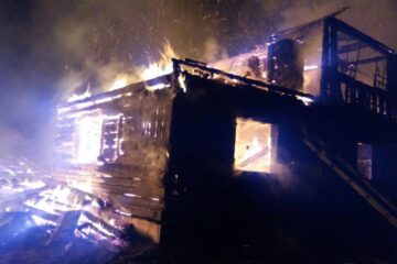 Un puternic incendiu a avut loc la Poiana Negrii