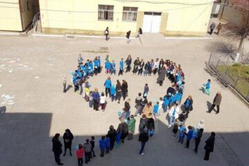 Activități organizate de elevii de la Centru Școlar pentru Educație Incluzivă, de Ziua Autismului