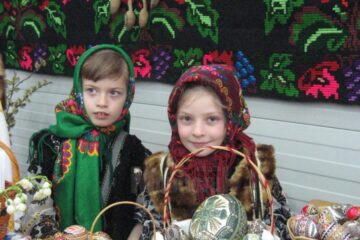 Festivalul Ouălor Încondeiate de la Moldovița