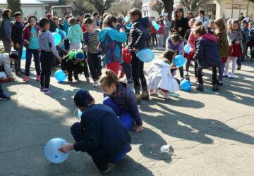 Marș de susținere a persoanelor diagnosticate cu autism, la Fălticeni