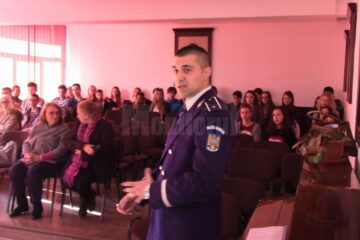 Activități de informare cu 170 de elevi și cadre didactice din Suceava, pe tema traficului ilicit de bunuri culturale de patrimoniu