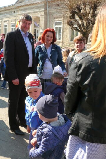 Marș de susținere a persoanelor diagnosticate cu autism, la Fălticeni