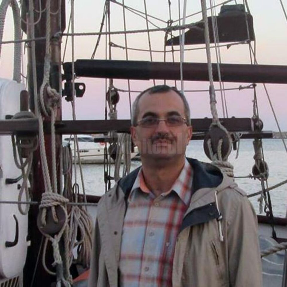 Plutonierul Constantin Mihaiu, din Fălticeni, angajat al CMJ Suceava, este cercetat pentru comiterea a două infracțiuni de trafic de influență