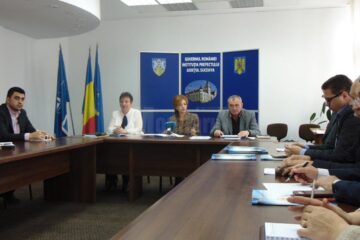 Sindicaliștii din învățământ au solicitat găsirea de soluții pentru plata navetei profesorilor