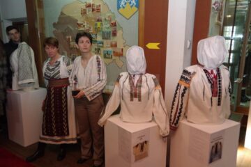 Expoziția „Ia aidoma”