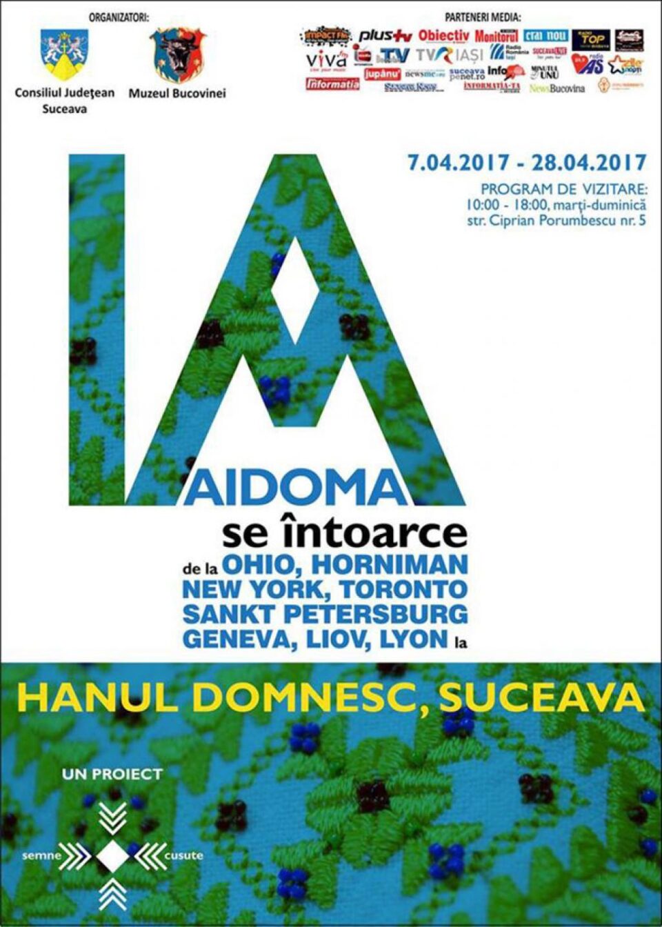34 de replici ale unor cămăși românești ce se află păstrate peste granițe pot fi admirate la Hanul Domnesc