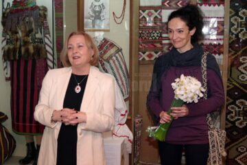 Arhitecta Ioana Corduneanu (dreapta) și Violeta Enea