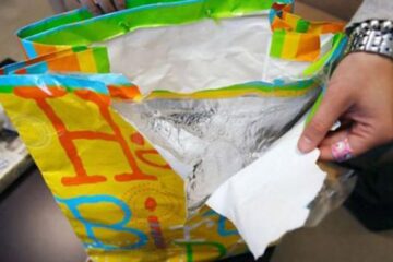 Geanta cu folie de aluminiu pentru furturi Foto: Buna Ziua Iasi