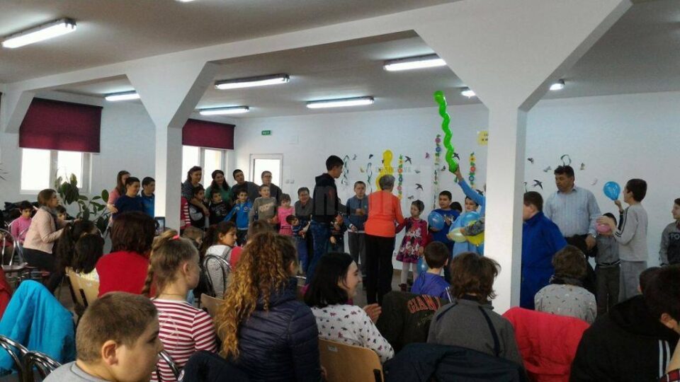 „Ritmuri de primăvară”, activități pentru copii cu autism de la Centrul Școlar ”Sf. Andrei” Gura Humorului
